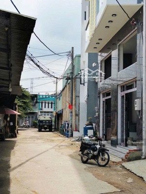 nhà đẹp phạm đăng giảng, 3x19m, 3 tầng btct, hẻm 5m, 4.5 tỷ