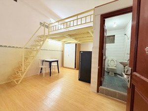 phòng trọ có gác cmt8 quận 10 gần toà viettel, đh bách khoa, vòng xoay dân chủ