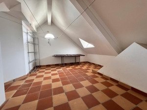 cho thuê nhà 5 tầng ngõ tây hồ quảng an hà nội diện tích: 300m² kết cấu: 5 tầng