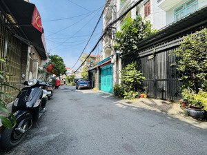 nhỉnh 5tỷ,đường 6m ô tránh, 20m ra mặt tiền, kinh doanh đa ngành, 51m2, đúc trệt lầu, ngay emart 2