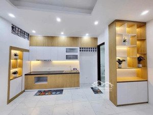 bán gấp nhà đẹp - ngõ rộng - 52m2- 7tầng- mặt tiền 4,2m- phố mỹ đình- nam từ liêm- nhỉnh 12tỷ