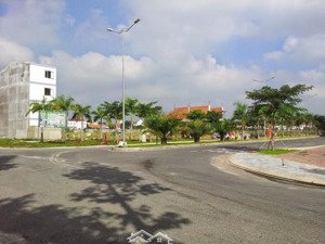 đất nở hậu, shr, dt 200-250m2 chỉ với 600-700 triệu tại đường ne2, phường mỹ phước, bến cát.