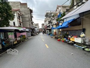 chính chủ bán mảnh đất 65m2 ngay nhổn, đh công nghiệp, ô tô vào, 10m ra trục chính kd sầm uất