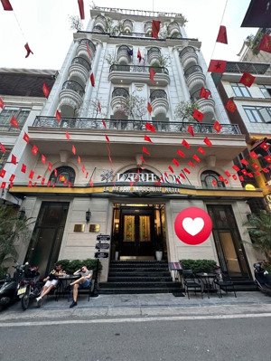 chính chủ gửi bán khách sạn 4* mặt phố bảo khánh:150m2,10 tầng,mt:8m.giá:thoả thuận