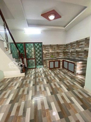 cho thuê nhà 1/ nguyễn kiệm, p3, gò vấp. dt 52m2. giá 10 triệu. 