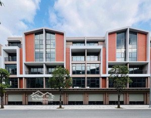 bán căn shophouse 2 mặt tiền đối diện chung cư, nằm trên trục 20 mét, cạnh công viên sổ lâu dài