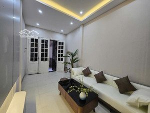 cần bán nhà ô chợ dừa, vào bước chân ra phố, gần trường mỹ thuật, âm nhạc, nhà đẹp 5pn, 43m2x5 tầng