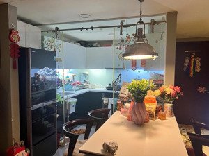 chính chủ gửi bán căn hộ 2 phòng ngủ thuộc chung cư watermark full đầy đủ đồ cực kì hiện đại