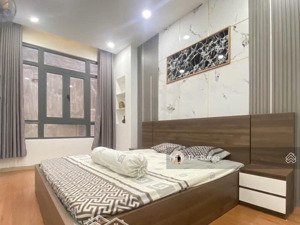 phú nhuận, nhà hẻm xe tải 4 tầng 5 phòng ngủ giá chỉ 8.x tỷ