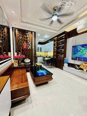 [đầu tư] bán nhà trần cung 34m2*5t mặt ngõ thẳng tắp cách phố 2 nhà, ngõ rộng thoáng 10 tỷ