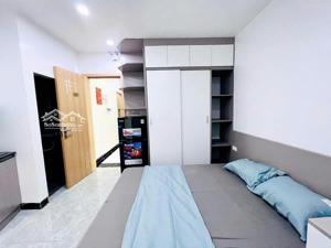 tòa căn hộ dịch vụ xuân la -mấy bước chân ra võ chí công - dt 53/ 5 tầng - thang máy. giá : 12,6 tỷ