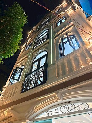 siêu tòa dòng tiền giáp bình thạnh gần đh công nghiệp 4 - 141m(6x20) - dòng tiền 1.5 tỷ