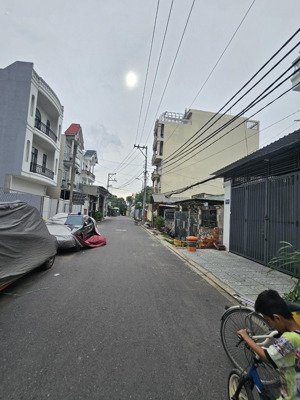 đất xây biệt thự - 127m2(6x21) -6,7 tỷ - hương lộ 80b, hiệp thành, quận 12.