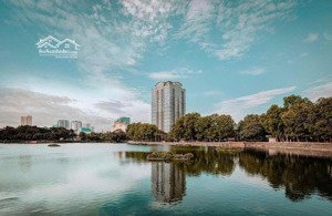 dinh thự trên không giữa lòng cầu giấy hanoi signature,chuẩn sống hoàng gia châu âu