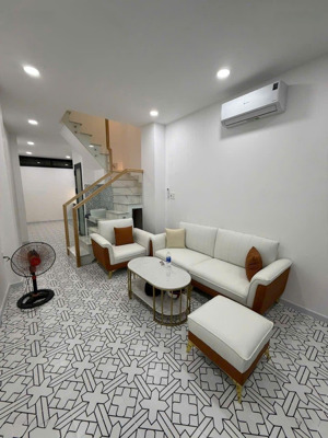 nhà đẹp chỉ việc xách vali ở 3 tầng 3 phòng ngủ hẻm xe hơi