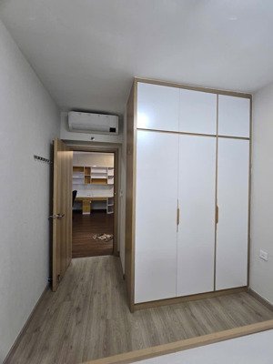 cho thuê căn duplex 120m2, có ban công, có lầu. đầy đủ nội thất 3pn-3wc giá 20triệu / tháng. tl