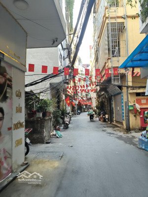 xuân thủy 85m2 mt 6m, lô góc, vị trí đẹp, khu dân cư đông đúc. phù hợp xây căn hộ mini