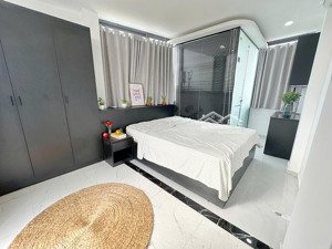 căn hộ studio siêu thoáng ban công rộng full nội thất giáp phú nhuận