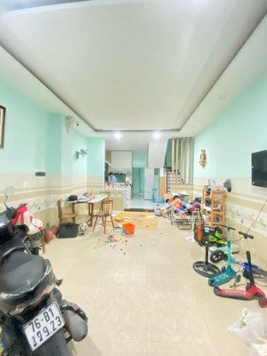 bán nhà phú nhuận - hẻm oto thoáng đỗ cửa - ngang gần 5m - 67m2- 4 tầng- khu dân trí -nhỉnh 9 tỷ