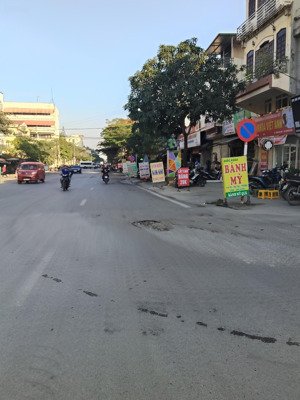 bán đất tặng nhà 2 tầng, 40 m2, 2 mặt tiền, ô tô tránh, kinh doanh. giá nhỉnh 8 tỷ