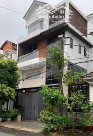 hiếm 3 tầng biệt thự đẹp lung linh thang máy ngay ngã tư nguyên thị thập huỳnh tấn phát đường xehơi