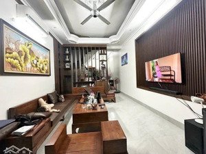 hoàng quốc việt-võ chí công, nhà đẹp, dân xây, ngõ ôtô, 2 thoáng, còn đẹp, ở ngay, 39.6m2*5t