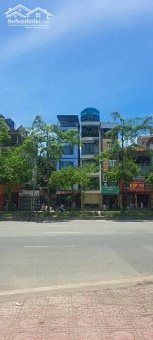 nhà mặt phố Ngô Gia Tự, 1 mặt ngõ ôtô, vỉa hè rộng, cách Nguyễn Văn Cừ-Ngô Gia Tự 100m