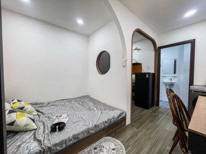 cho thuê căn hộ 1pn tách bếp, cmt8 quận 10 - gần vòng xoay dân chủ, đường 3/2 - di chuyển nhanh q5,
