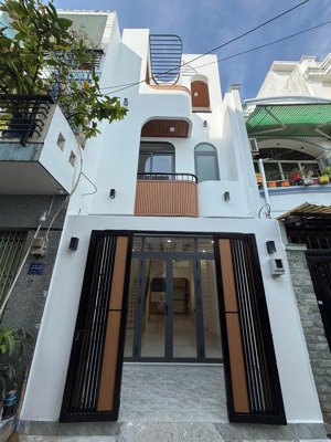 bán nhà đẹp 3 tầng sát aeon mall - vị trí vàng, tiện ích đẳng cấp - chỉ 7.5 tỷ!