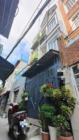 nhà btct 2 lầu 4pn khu phân lô nhà cao tầng