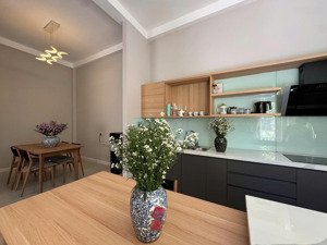 cho thuê căn hộ luxury 2 phòng ngủ trung tâm nha trang kđt vcn phước hải full nội thất mới