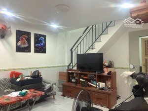 nhà gần đầm sen hoà bình - 43m2 ngang 4m giá nhỉnh 4. hẻm to thông thoáng