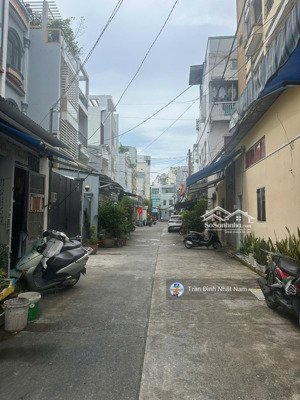 dt 4x18 giá 12 tỷ hẻm 6m sạch quận 5 4 tầng + st