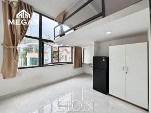 duplex cửa sổ siêu đẹp thang máy ngay trung tâm q10