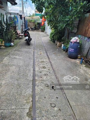 nhà c4 hẻm xe hơi đường thái thị giữ, sát bến xe an sương