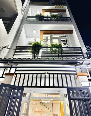 cơ hội mua nhà đẹp bất ngờ căn nguyễn tiểu la q10 55m2 chủ để giá tốt 4tỷ600 tr sổ riêng sang tên.