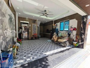 lô góc 2 mặt ngõ - nhà mới 6 tầng thang máy - ô tô vào nhà - ngõ thông - sổ đỏ nở hậu