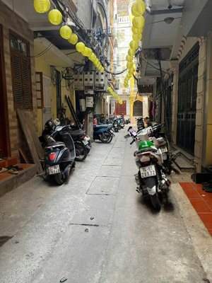 mảnh đất có mặt tiền siêu to,ngõ nông ,gần phố ,xây gì cũng đẹp