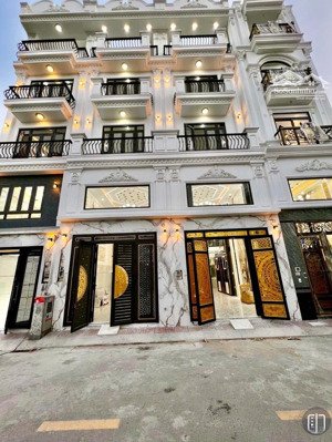 cho thuê nhà mới xây gần khu tên lửa 4 x 16 có 3 lầu 5pn 5wc sân thượng