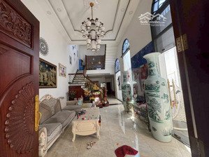 siêu phẩm nhà phố quận 2 gần 160m2 full nội thất - 17 tỷ