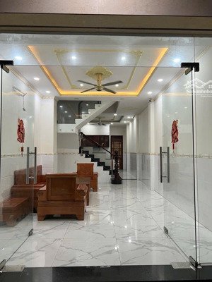 cho thuê nhà mặt tiền kinh doanh đông hoà dĩ an 3 lầu 4 phòng ngủ