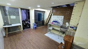 phòng có gác 35m2- 47 nguyễn thái bình - q1 (gần chợ bến thành)