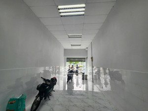 bán gấp trong tháng - bán nhà võ văn kiệt 75m² 2 tầng - 29 tỷ