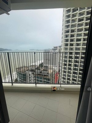 bán căn gold coast thiết kế 3 ngủ độc nhất vô nhị viêw trực diện biển