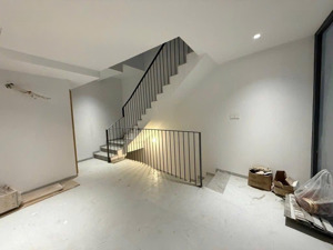 nhà đẹp hẻm thông. ngay emart phan văn trị, gò vấp. 6 tầng full nội thất 45m2 giá bán 7,9 tỷ.