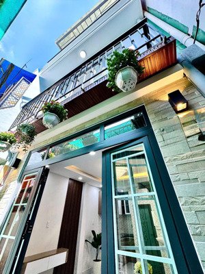 bán nhà riêng gần chợ bà chiểu đường bùi đình túy, 4,5 tỷ, 24m2, 3pn, 3wc, giá chỉ 4,5 tỷ, còn bớt.