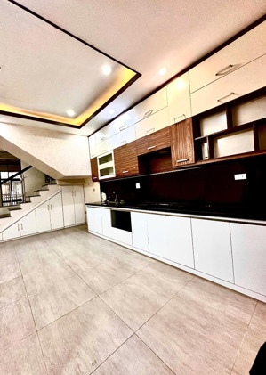 một không hai phố lê đức thọ, 66m2, 5 tầng, 13,5 tỷ, để ở hoặc sửa làm chdv, rất gần oto.