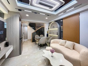 bán gấp xuất cảnh - 20m - 4 tầng - giá 4.69 tỷ - nhà cách mạng tháng tám quận 3