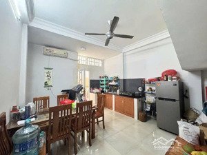 bán nhà bạch đằng quận bình thạnh dt 110m2 có 100m2 thổ, ngang 8m.hẻm ô tô sát mt giá thương lượng