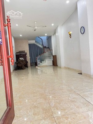 cho thuê sàn kinh doanh tầng 1,2. dt 75m2/ tầng, 8,5 triệu (thuê 2 tầng giá thỏa thuận)